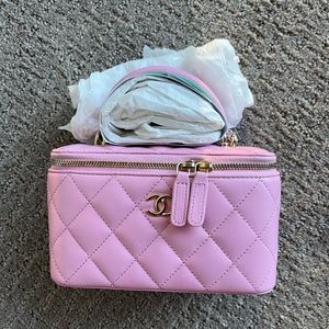 NWT Chanel Top Handle Vanity with Chain